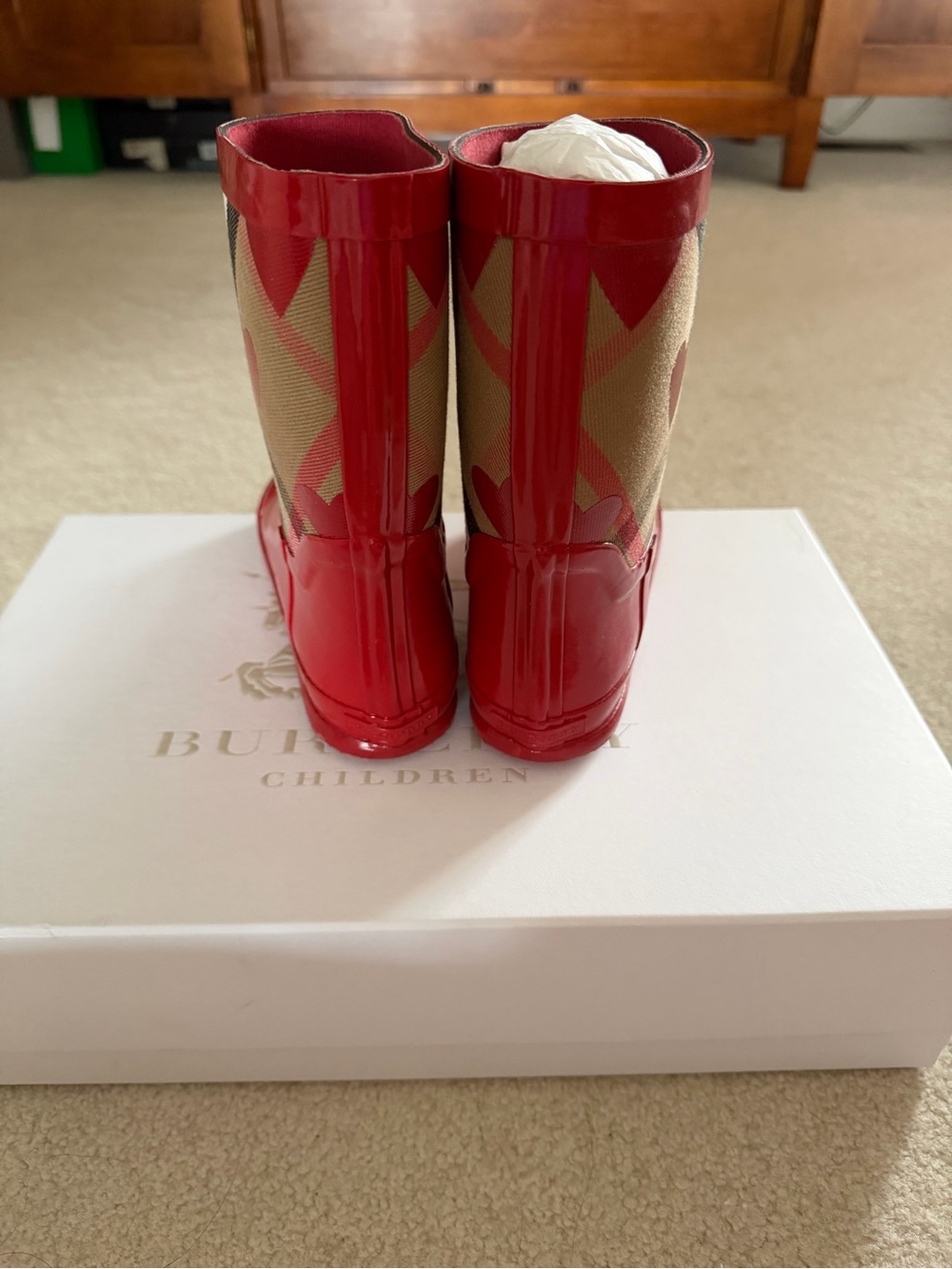 Burberry Kids Red Plaid Heart Rain Boots - Picture 5 of 7